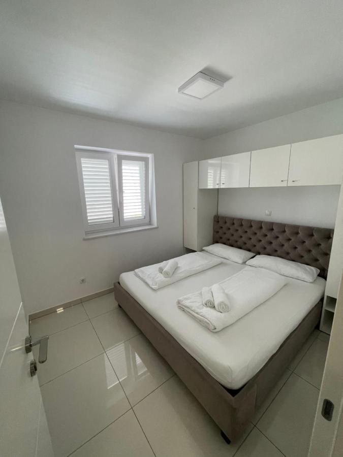 Villa San Antonio-Exclusive Apartments Baška Екстериор снимка